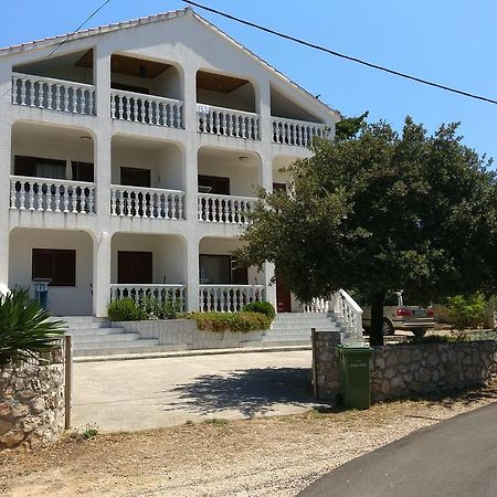Apartments Antolkovic Ugljan Εξωτερικό φωτογραφία