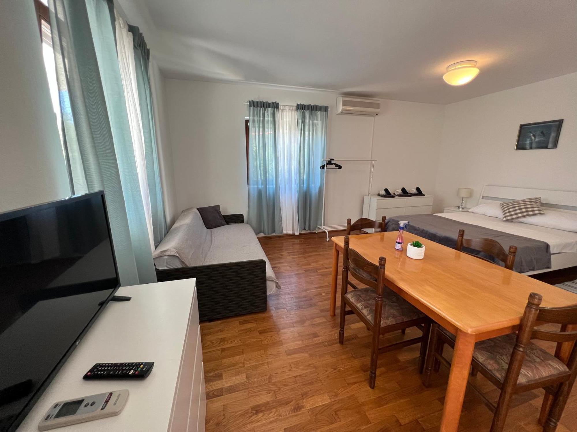 Apartments Antolkovic Ugljan Εξωτερικό φωτογραφία