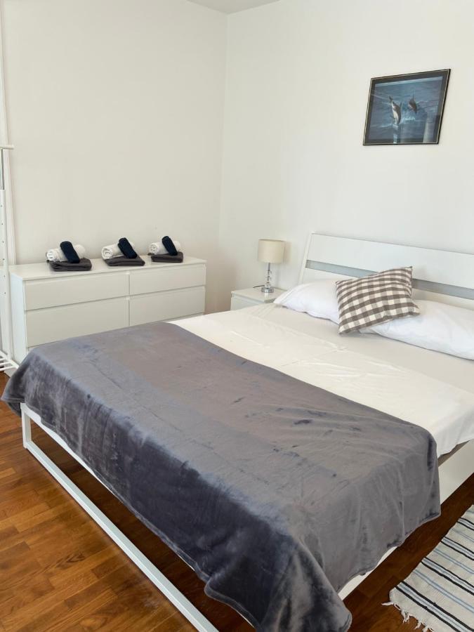 Apartments Antolkovic Ugljan Εξωτερικό φωτογραφία