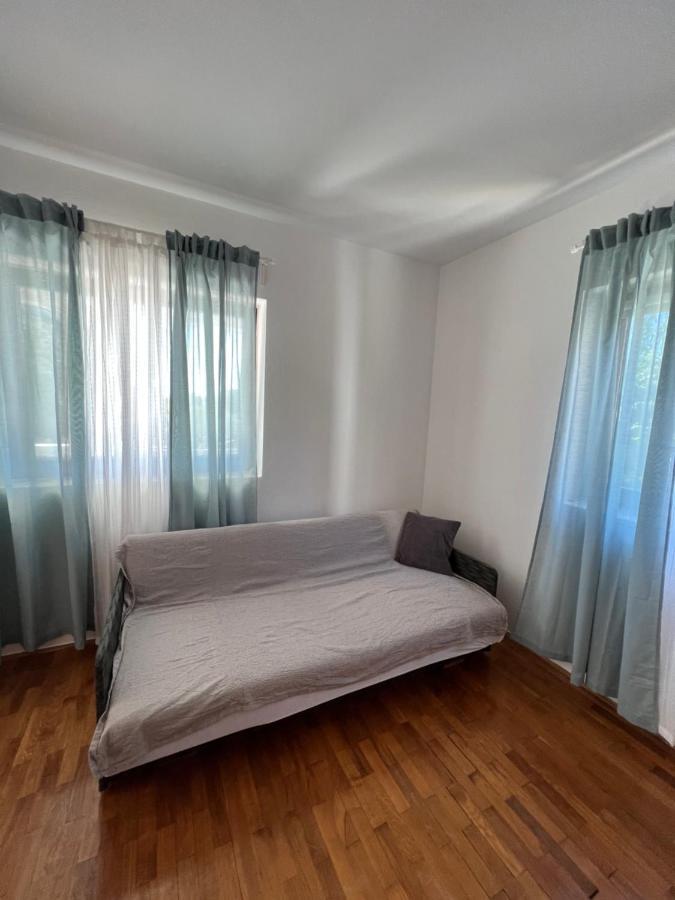 Apartments Antolkovic Ugljan Εξωτερικό φωτογραφία