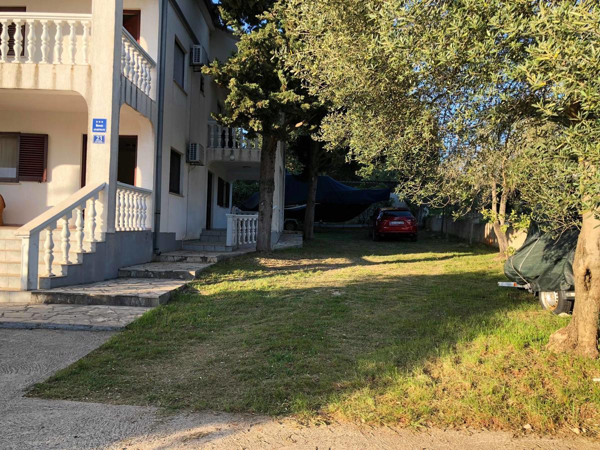 Apartments Antolkovic Ugljan Εξωτερικό φωτογραφία