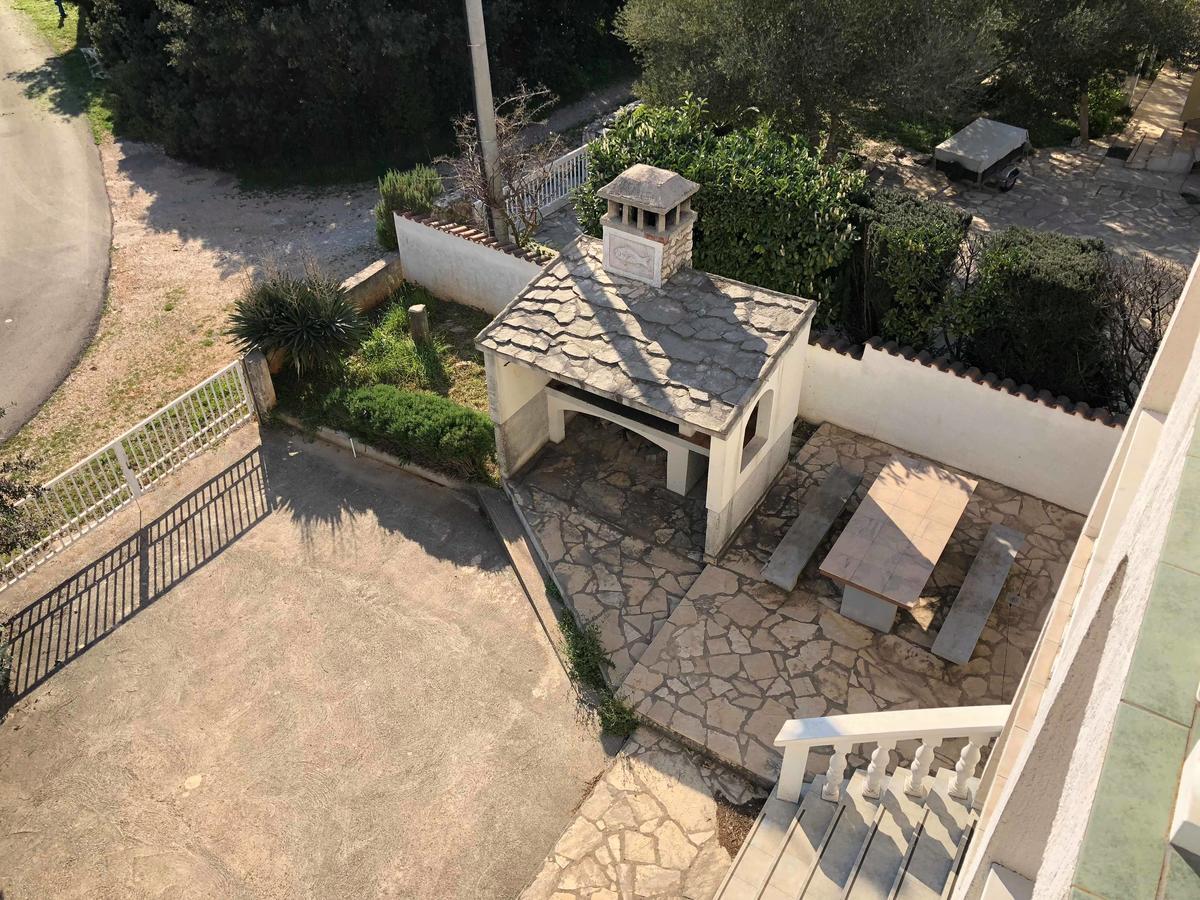 Apartments Antolkovic Ugljan Εξωτερικό φωτογραφία